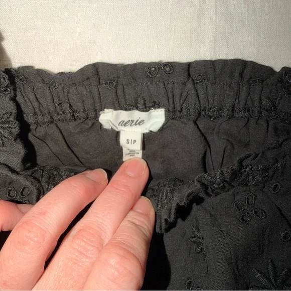 aerie Black Smocked Eyelet Cropped Tank - Picture 4 of 9